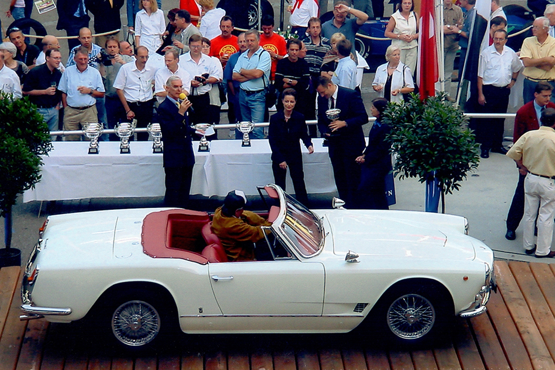 1961-maserati-3500-vignale-spyder-1