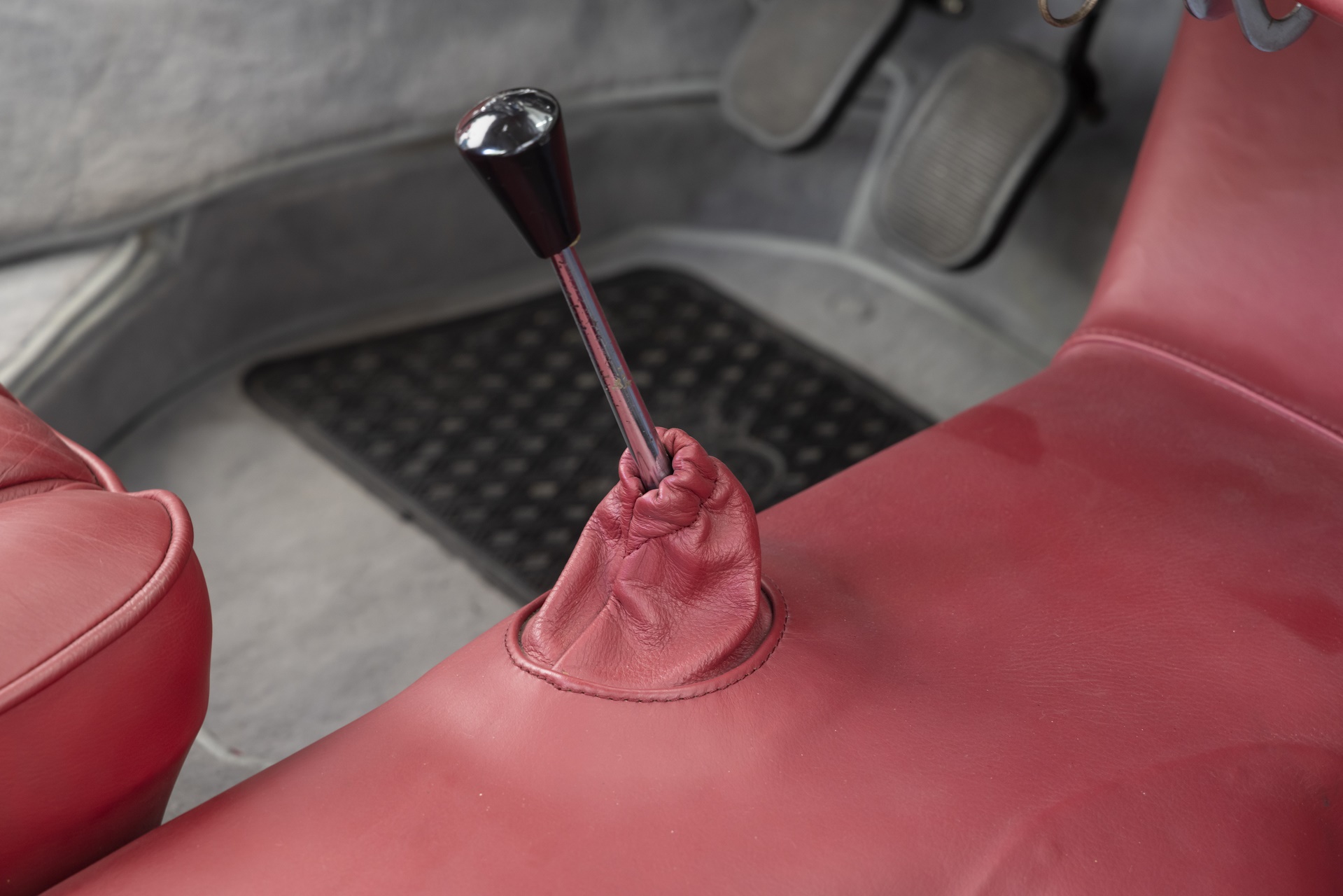 1961-maserati-3500-vignale-spyder-31