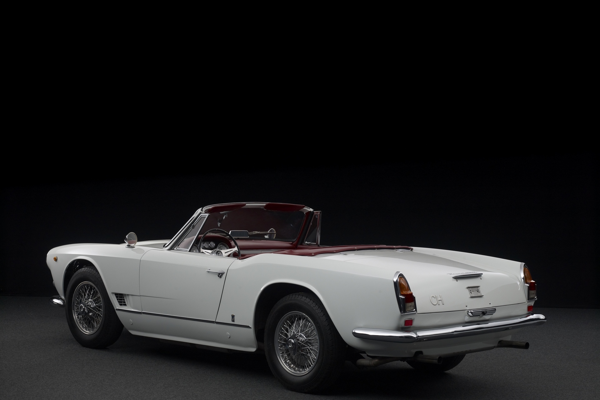 1961-maserati-3500-vignale-spyder-4