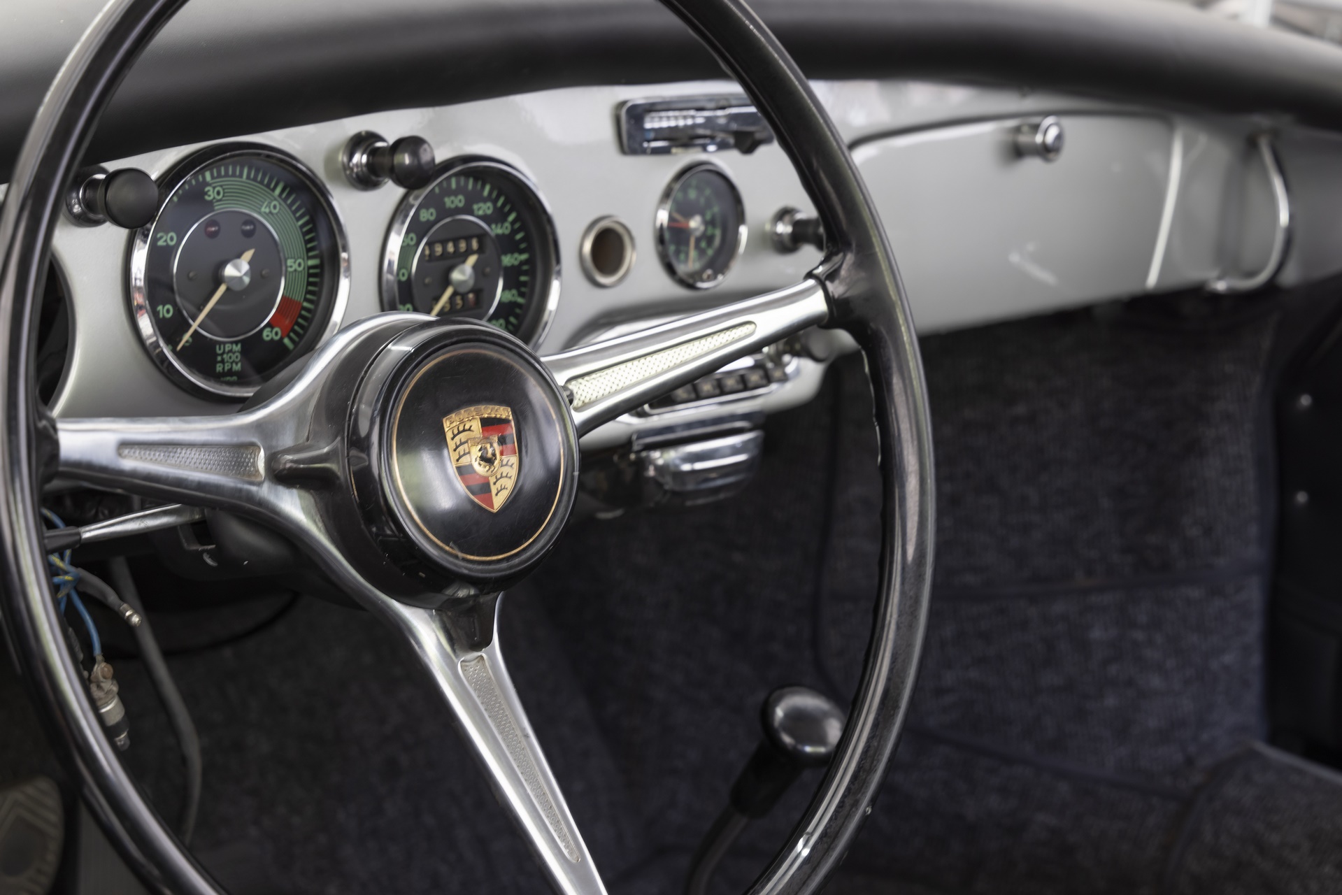 1961-porsche-356-bt6-ghia-aigle-22