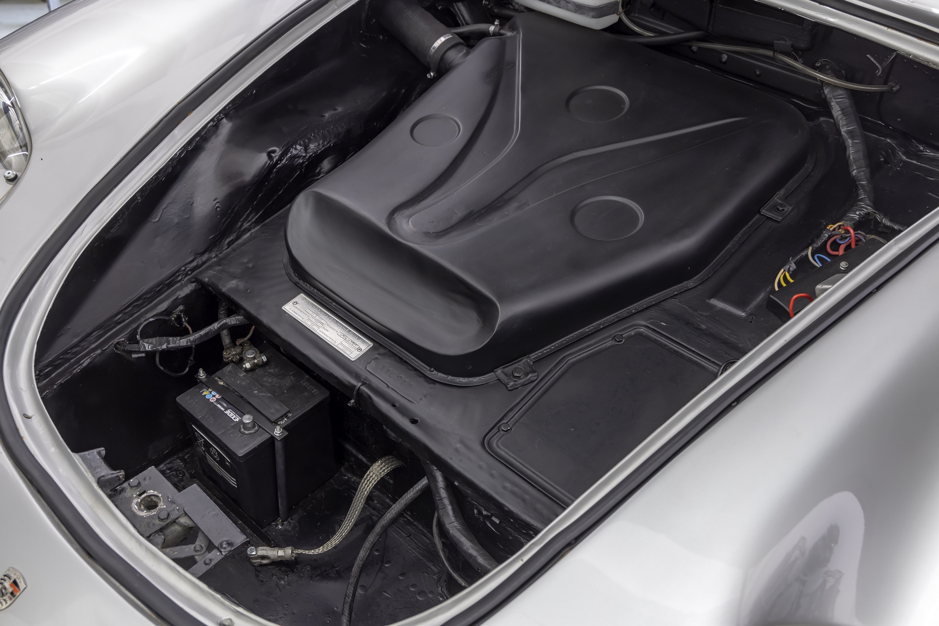 1961-porsche-356-bt6-ghia-aigle-27