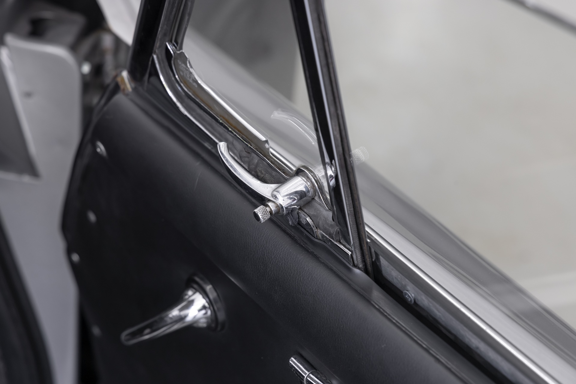 1961-porsche-356-bt6-ghia-aigle-33