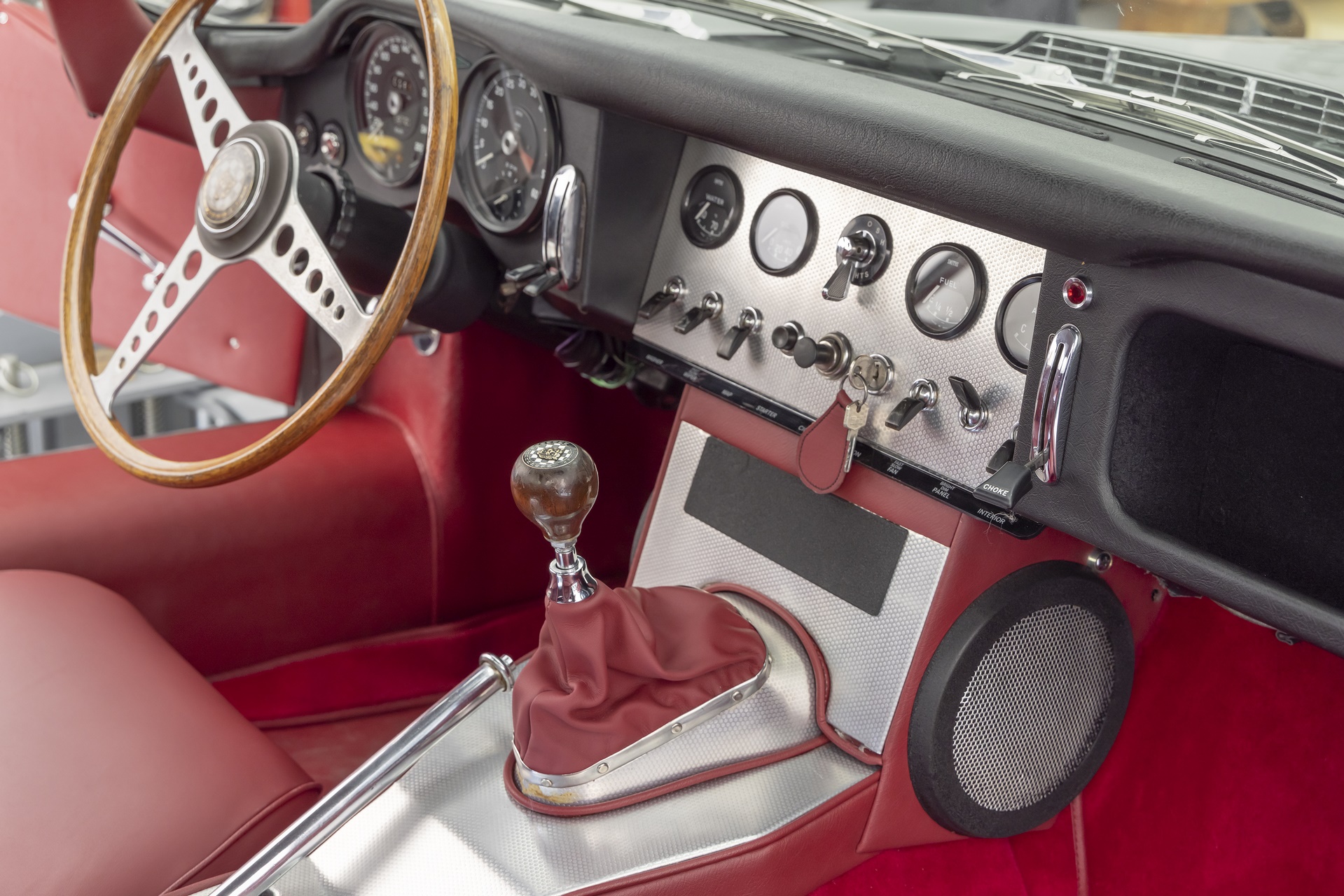 1962-jaguar-e-type-serie-1-3-8-13