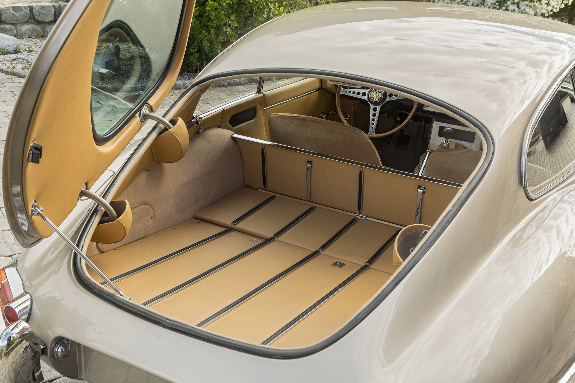 1963-jaguar-e-type-serie-1-3-8-12