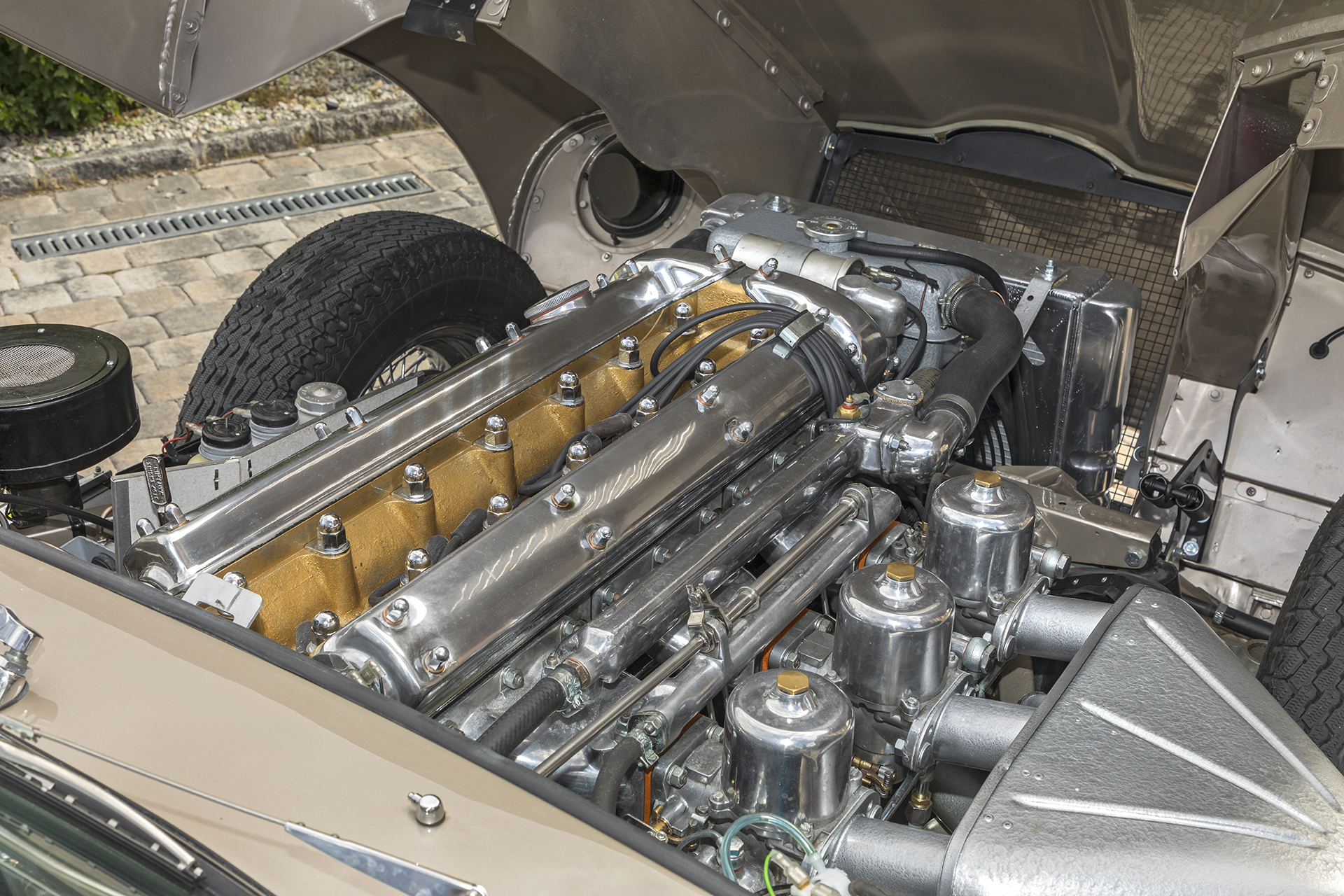 1963-jaguar-e-type-serie-1-3-8-13