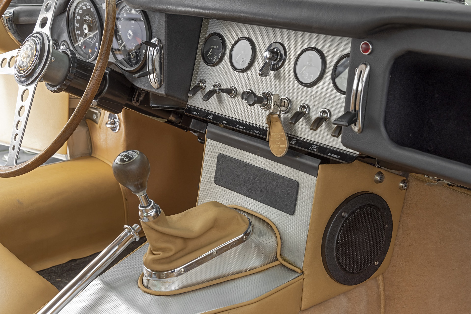 1963-jaguar-e-type-serie-1-3-8-39