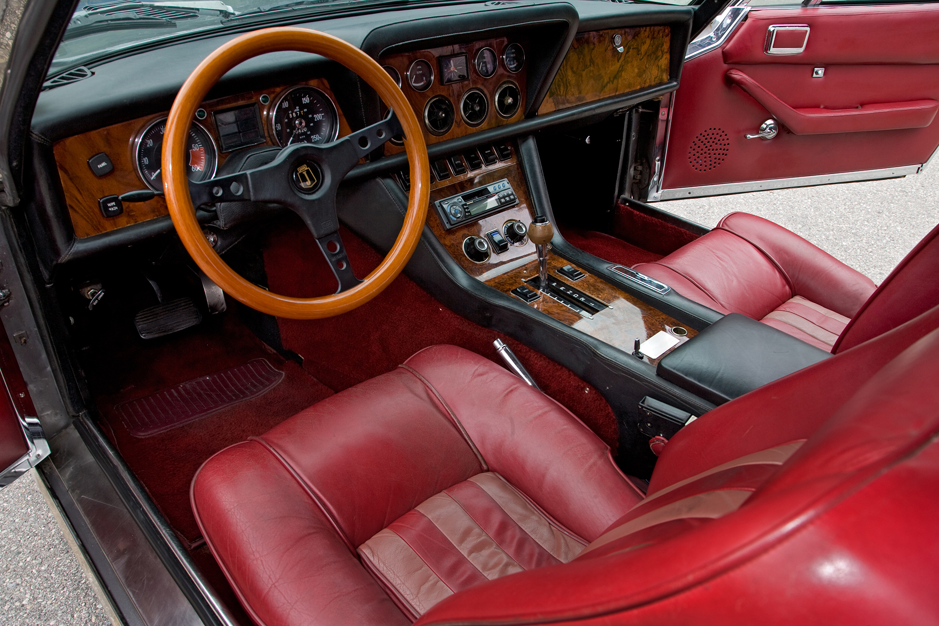 1976-jensen-interceptor-cabrio-III-4