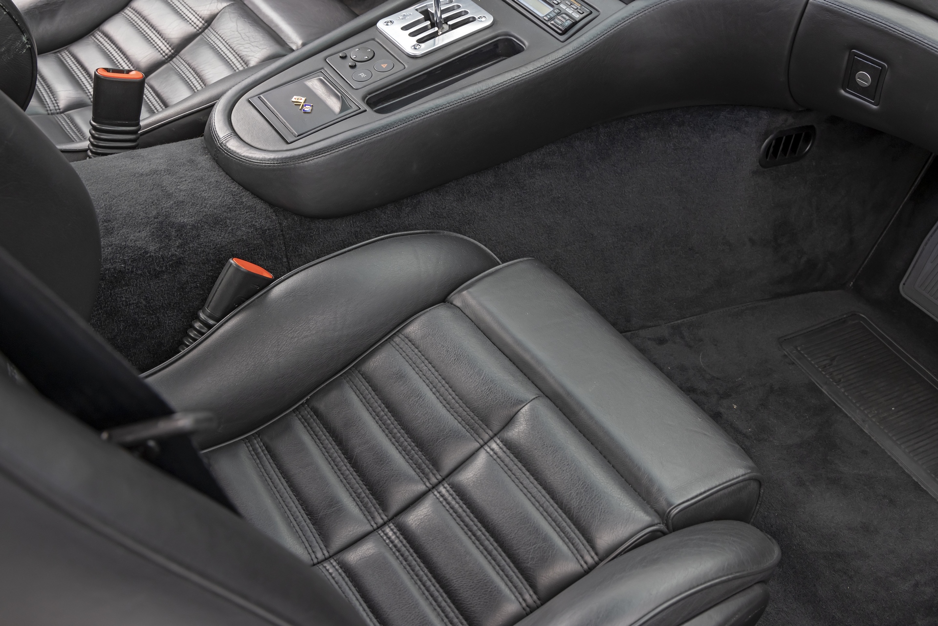 1999-ferrari-550-maranello-30